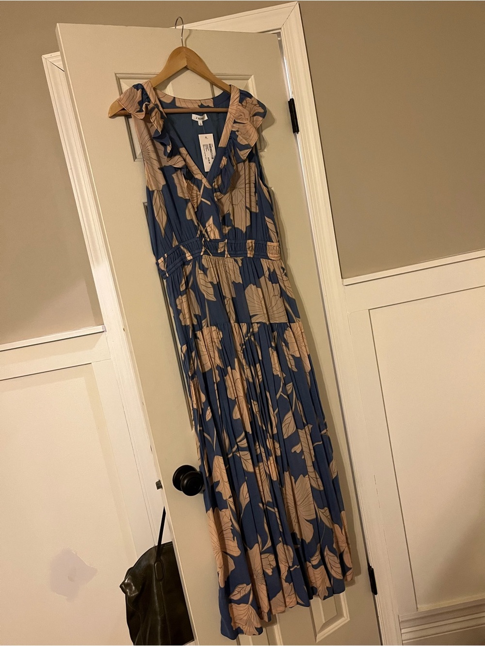 Z Supply Blue and Cream Floral Ruffle Maxi Dress NWT - Picture 3 of 4
